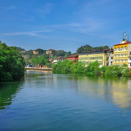 Hotel Sona Панаджи Экстерьер фото