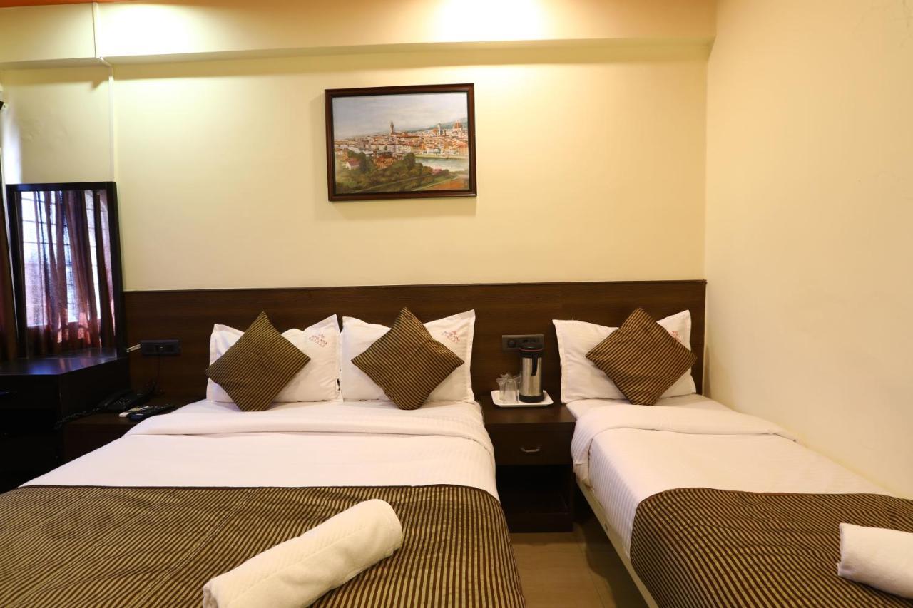 Hotel Sona Панаджи Экстерьер фото