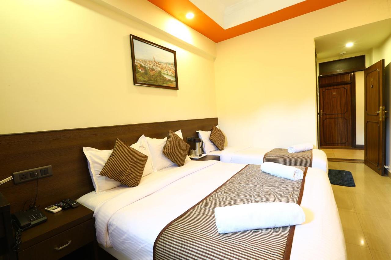 Hotel Sona Панаджи Экстерьер фото