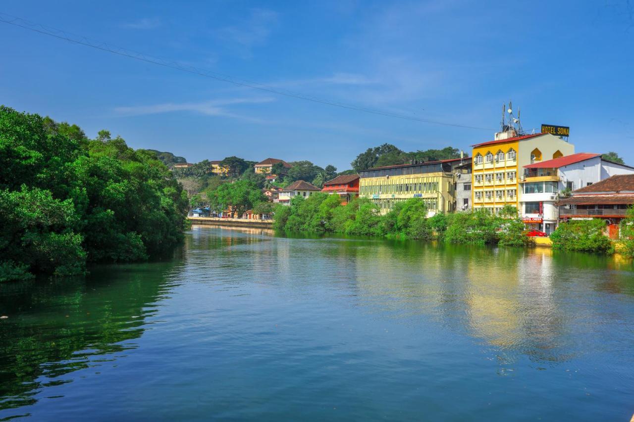 Hotel Sona Панаджи Экстерьер фото